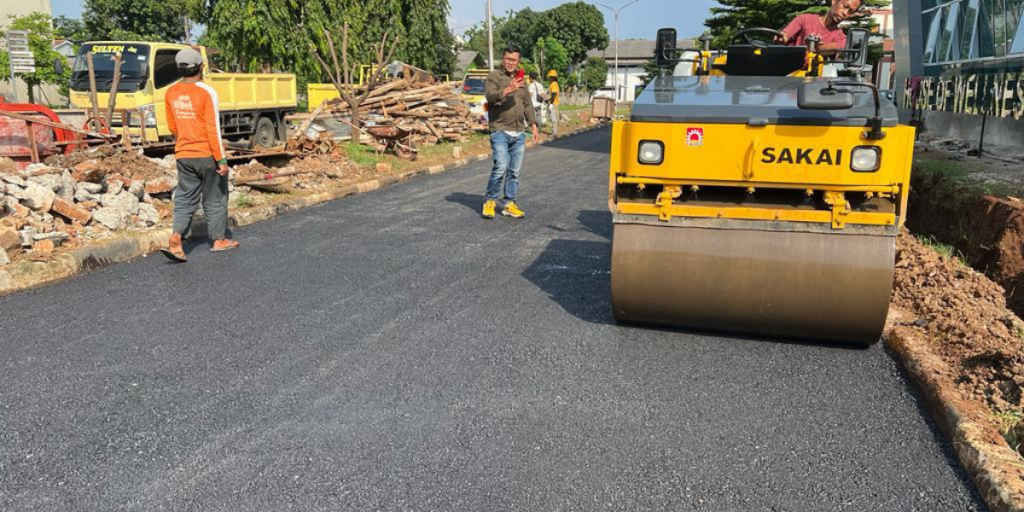 pengerasan & pemadatan lahan, pengaspalan jalan, pengecoran akses, pemasangan saluran, paving block, Jasa Pengaspalan Jalan Dari Armada Karya Semesta Yang Berkualitas